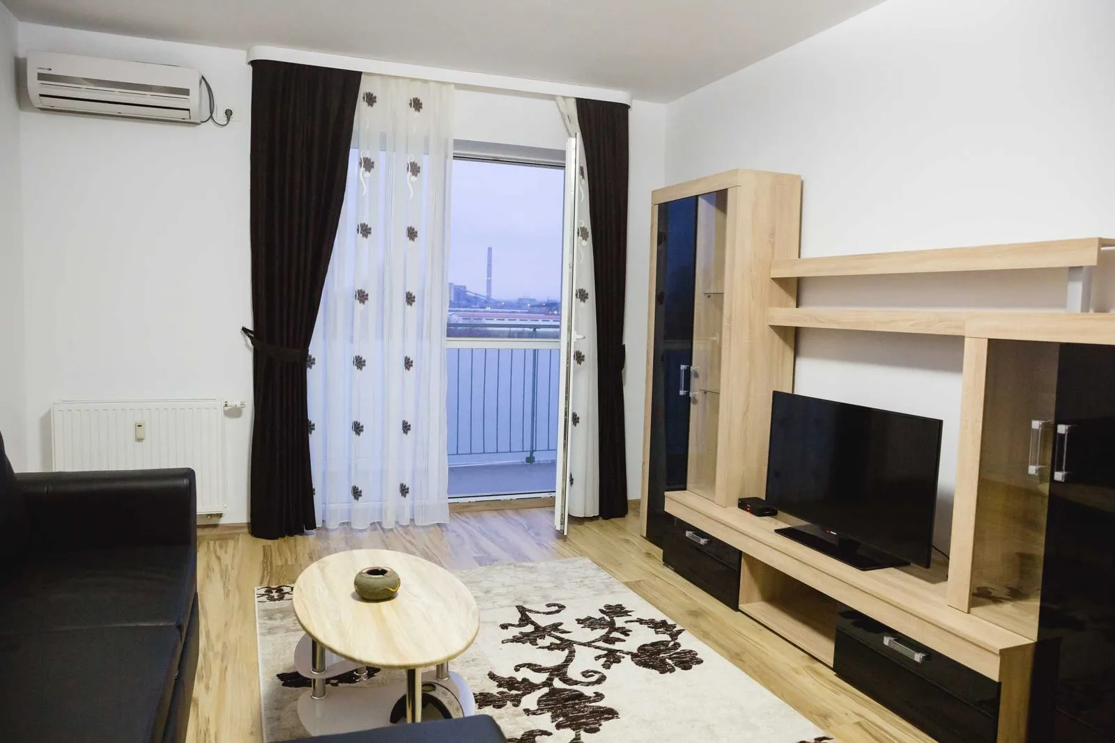 Cazare Inchiriere Regim Hotelier Ap. 2 cam. decomandat Prima lux · Oradea, Bihor — Oradea, Bihor
