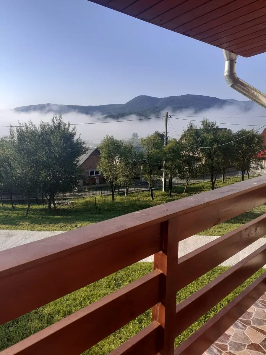 Pensiune cu ciubăr în Valeni — Valeni, Maramureș