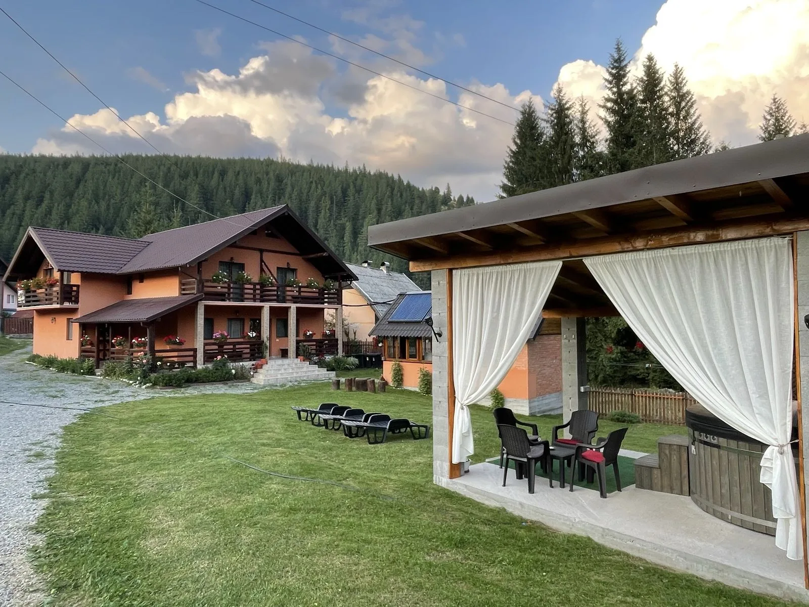 Cabana Mona Arieseni — Arieseni, Alba