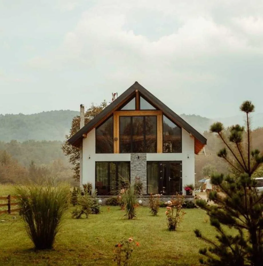 Cabană/ Casă de vacanță cu piscină/ciubăr · Borlova, Caraș-Severin — Borlova, Caraș-Severin