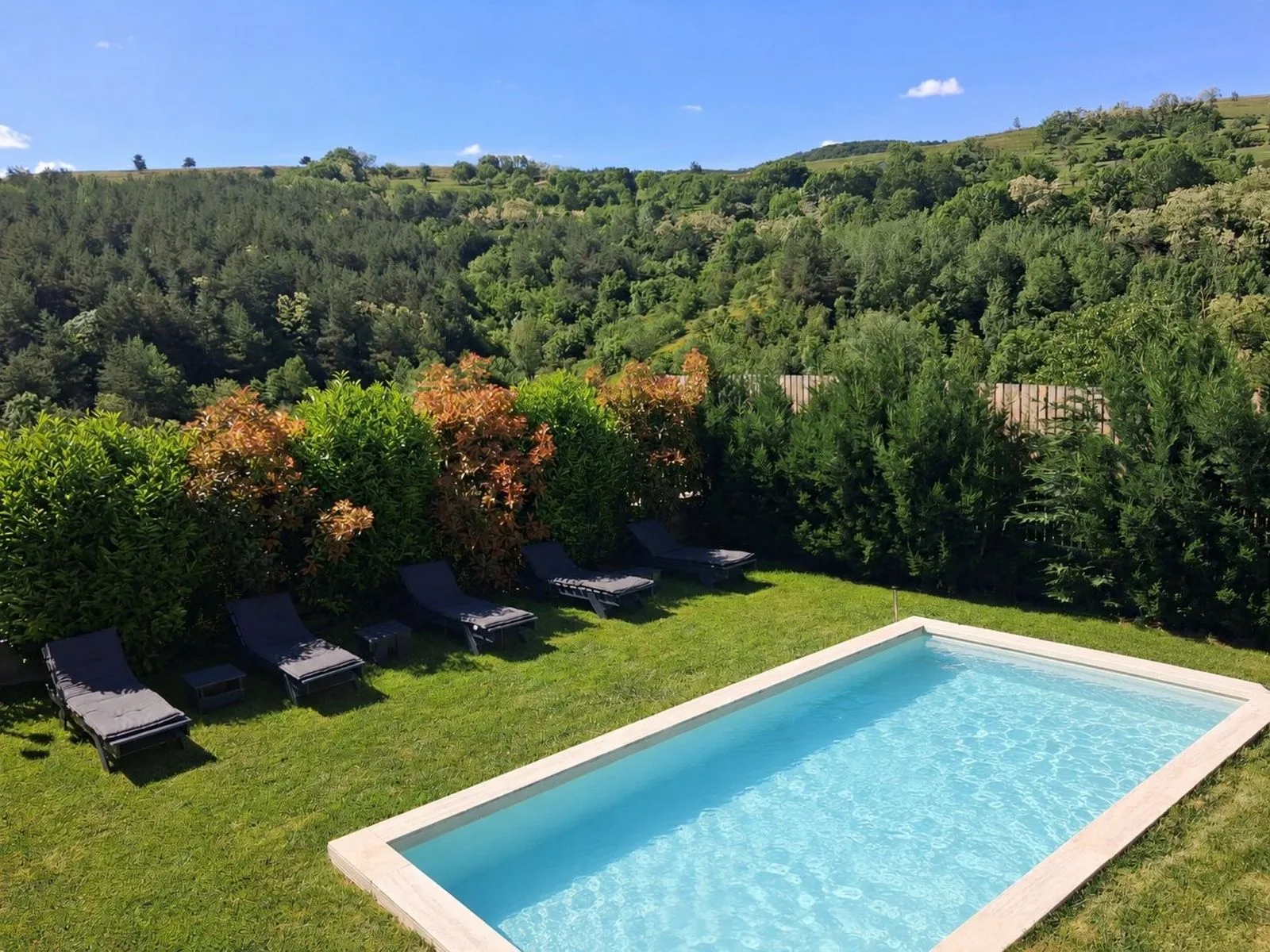 Cabana de inchiriat - cu piscină si jacuzzi - DISPONIBILA CRACIUN SI REVELION