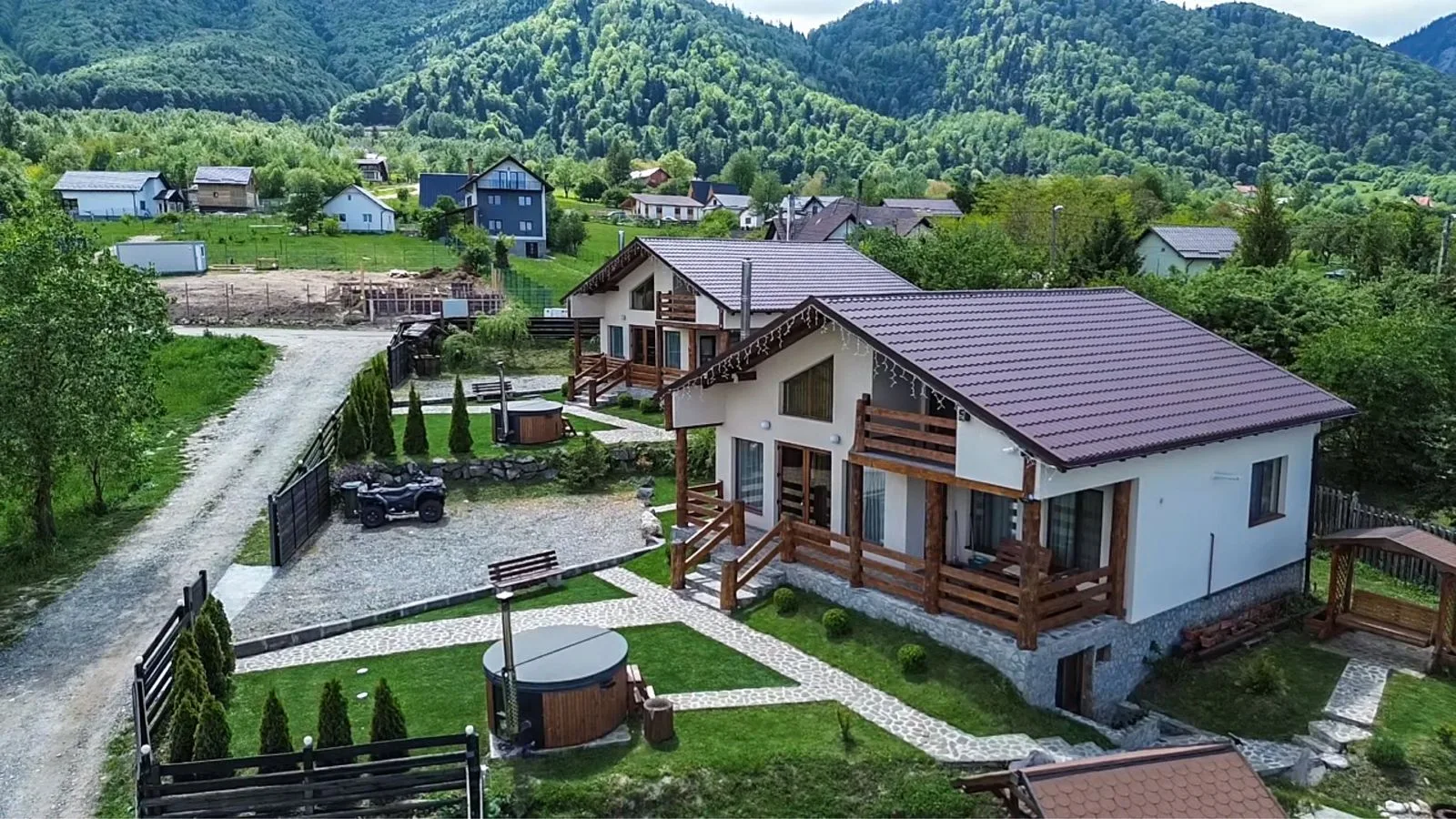 Cazare Cabană/Pensiune Bran-Zarnesti cu ciubăr · Predelut, Brașov — Predelut, Brașov