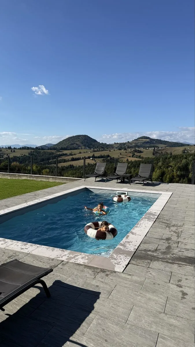 Villa Maria -Cabană de închiriat pentru grupuri/Piatra-Fantanele (B-N · Piatra Fantanele, Bistrița-Năsăud — Piatra Fantanele, Bistrița-Năsăud