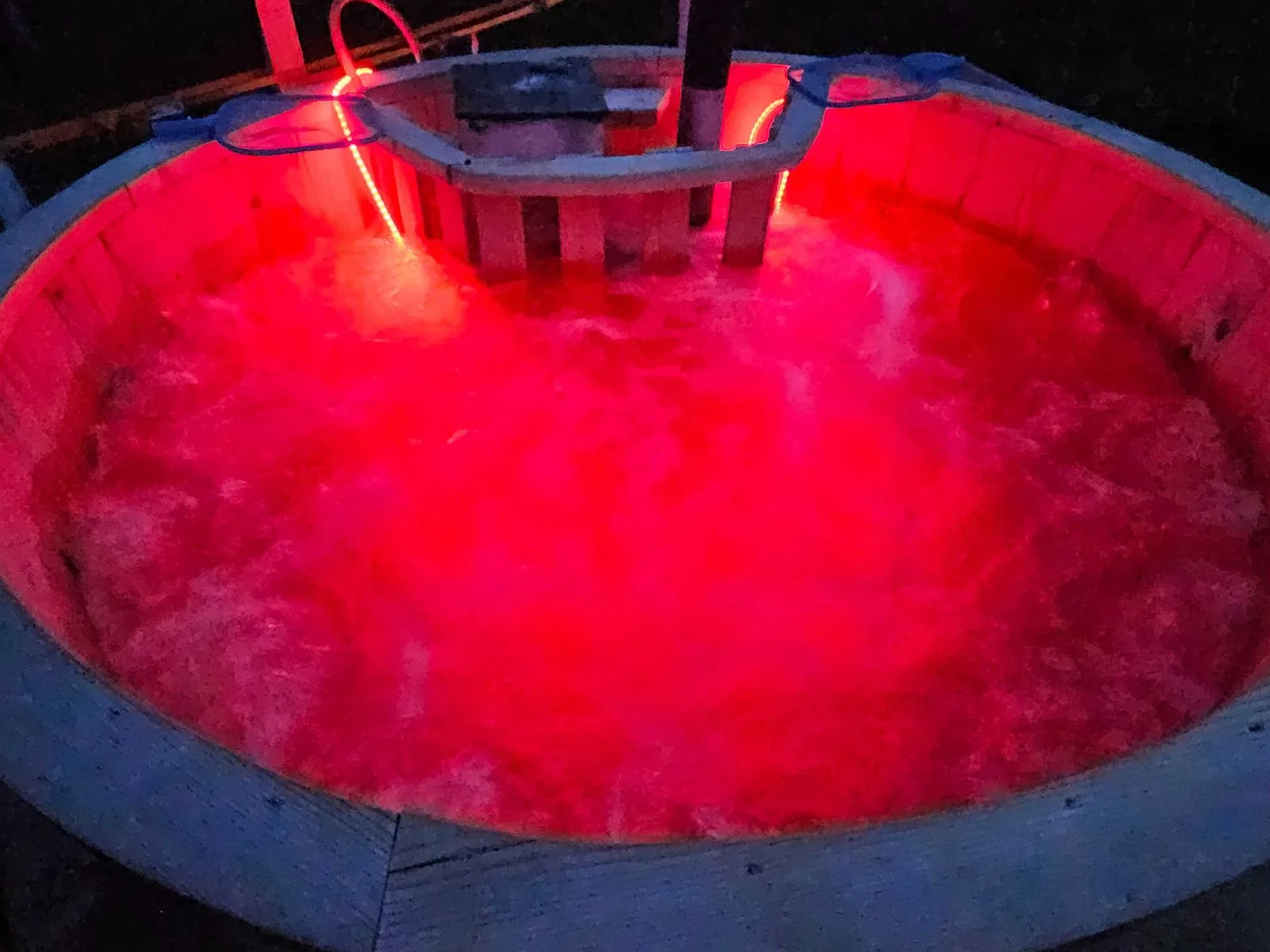 Cazare cabana cu ciubãr si sauna!Pt revelion este rezervata!Drum pietruit! · Sura Mare, Sibiu — Sura Mare, Sibiu