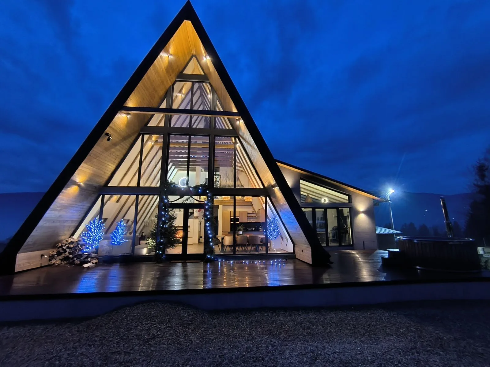 Cabana deluxe cu ciubar gratuit - Chalet Rafenstein · Baile Borsa, Maramureș — Baile Borsa, Maramureș