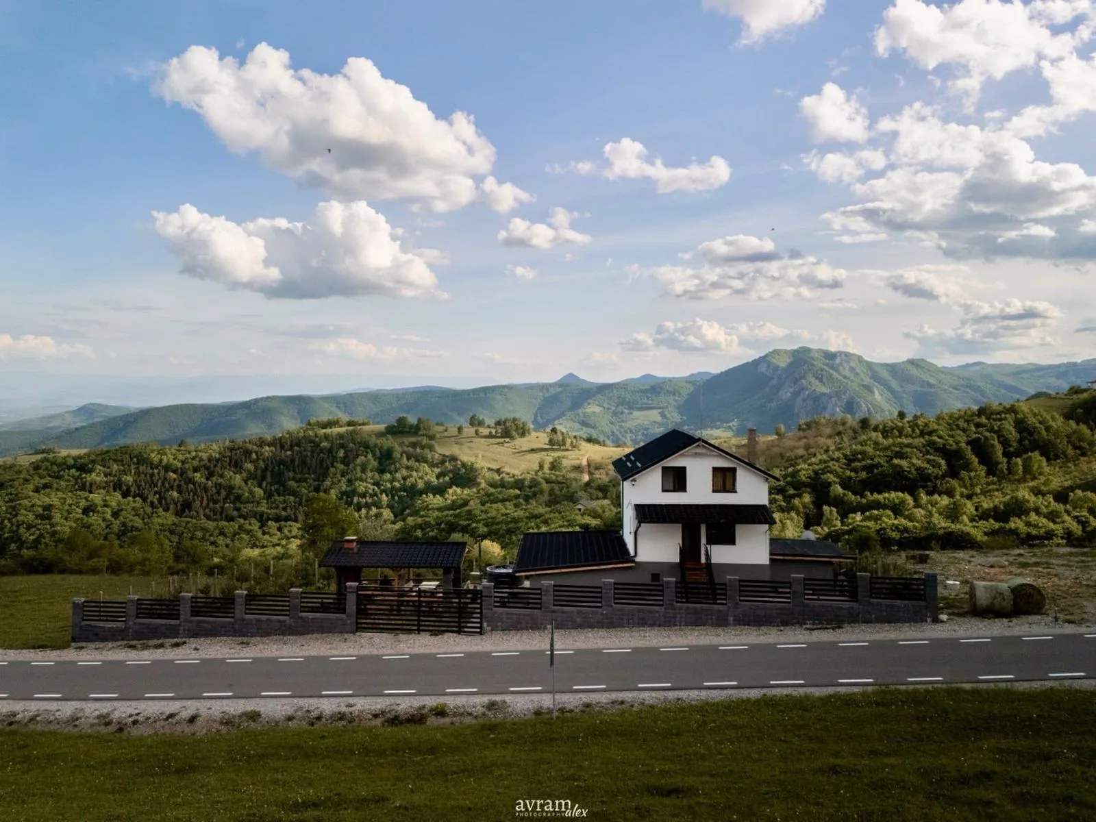 Cabană de închiriat - Transapuseana | Jacuzzi | Priveliste superbă · Ramet, Alba — Ramet, Alba