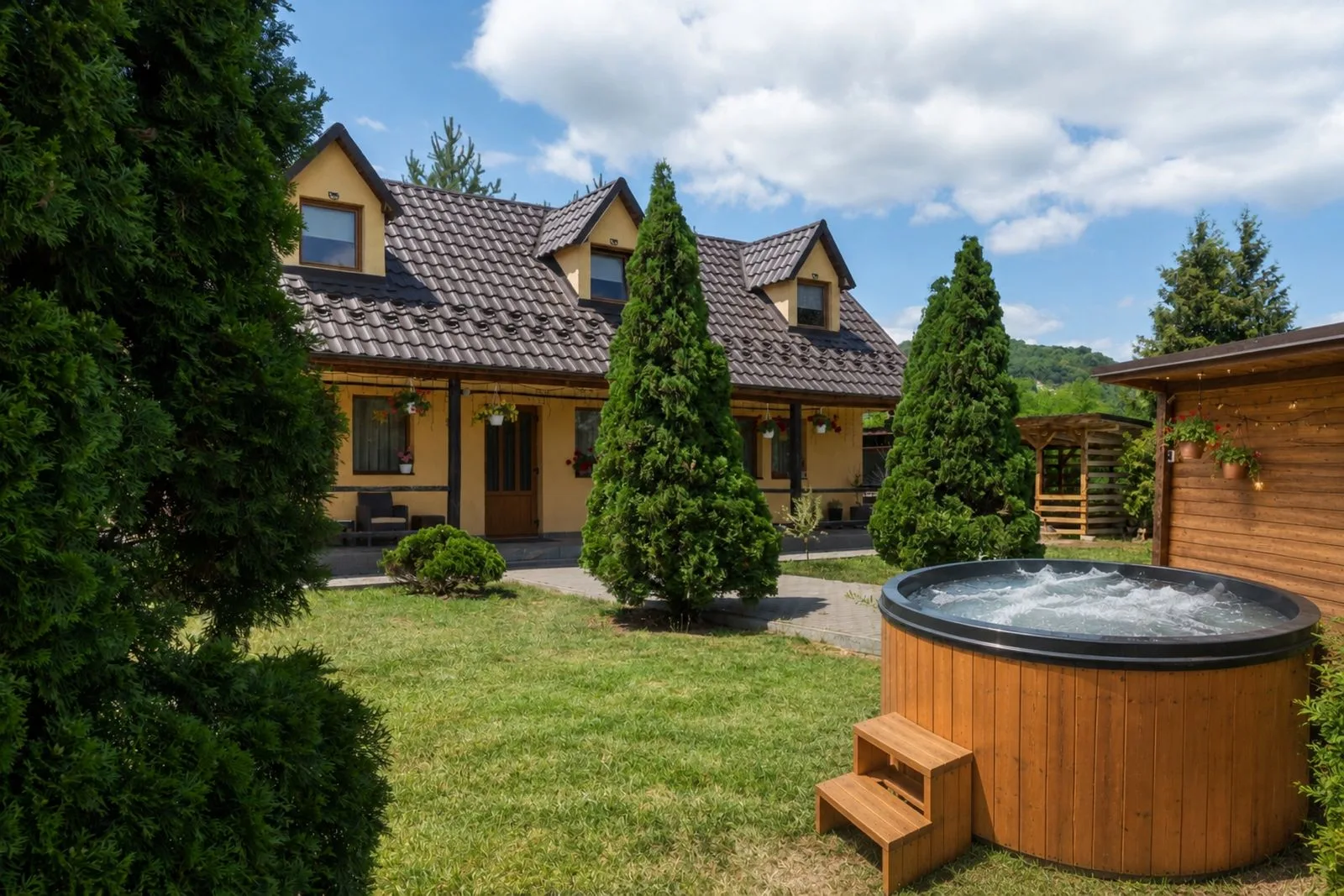 Cabana cu JACUZZI  liber REVELION 10000 lei · Dej, Cluj — Dej, Cluj
