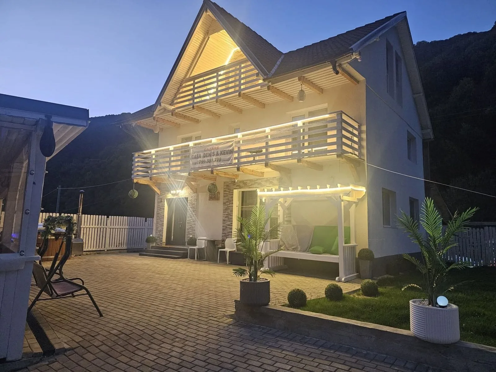 Casa Denis & Kevin de inchiriat, · Jiet, Hunedoara — Jiet, Hunedoara