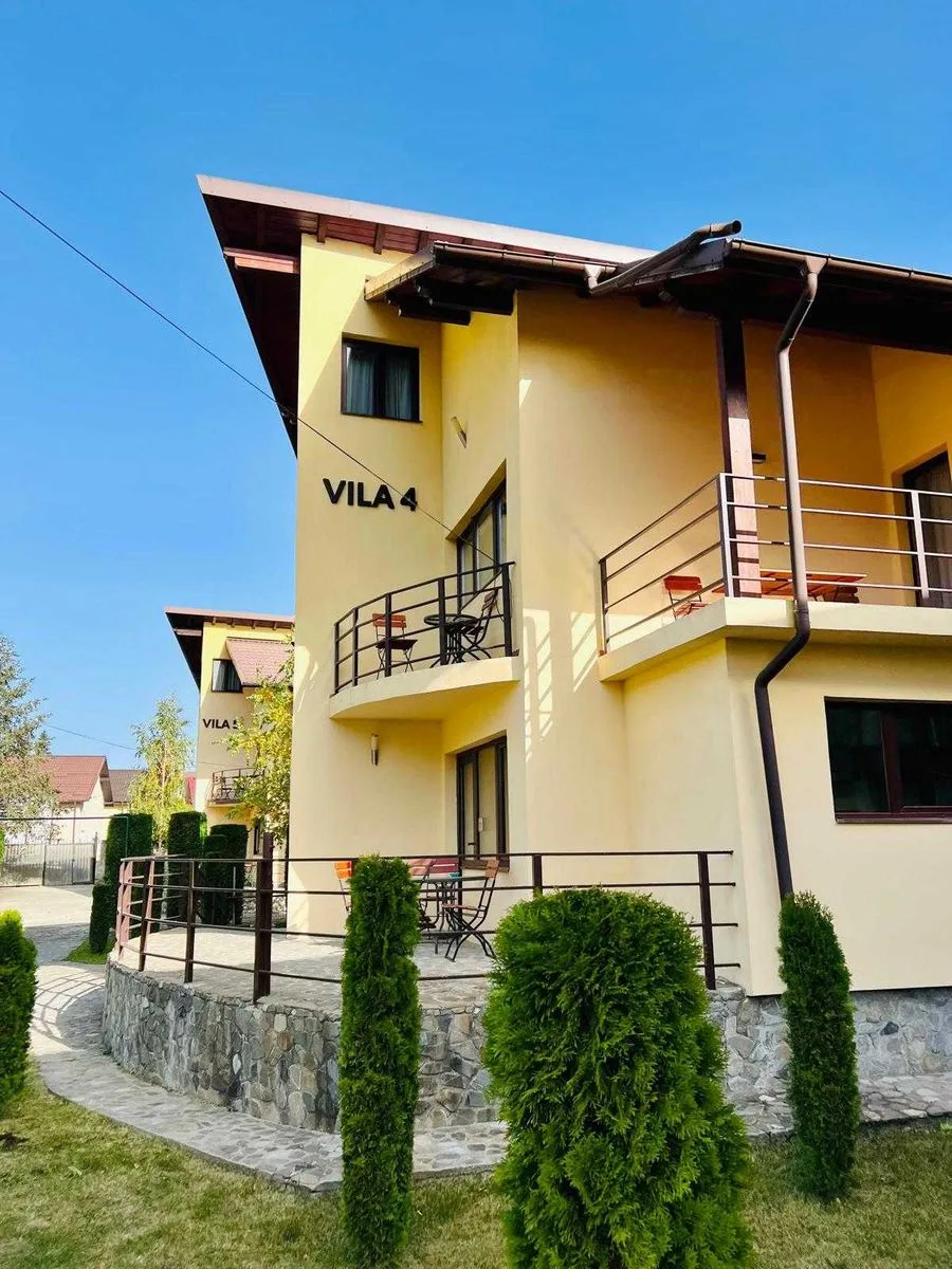 Închiriez vile Crăciun și Revelion / cabane in Bușteni · Sinaia, Prahova — Sinaia, Prahova