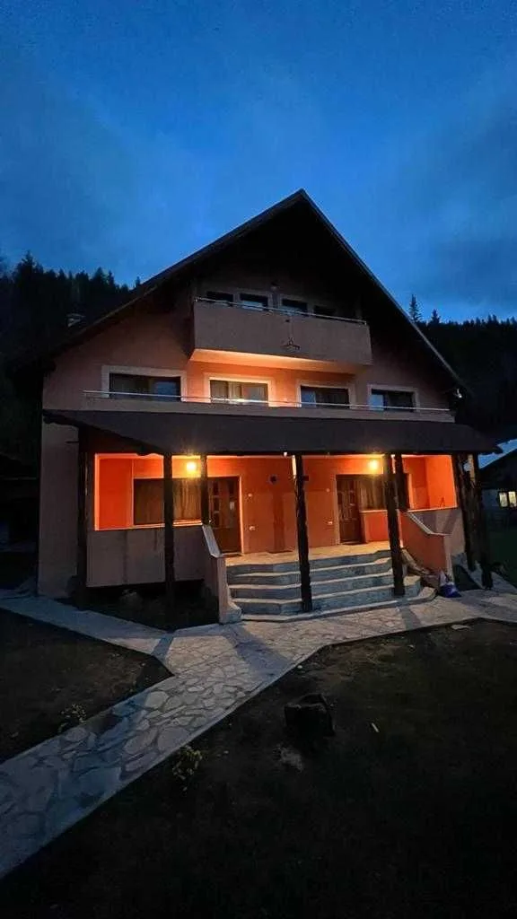 Cabana La 7 Frati cu Sauna Ciubar liber Revelion si Craciun · Holda, Suceava — Holda, Suceava