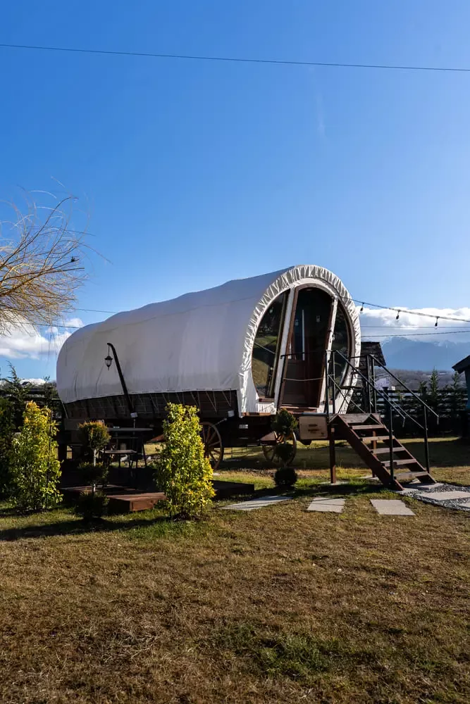 Glamp In Style – Dream Wagon — Bran, Brașov