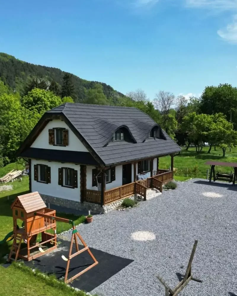 Old Cottage · Bran, Brașov — Bran, Brașov