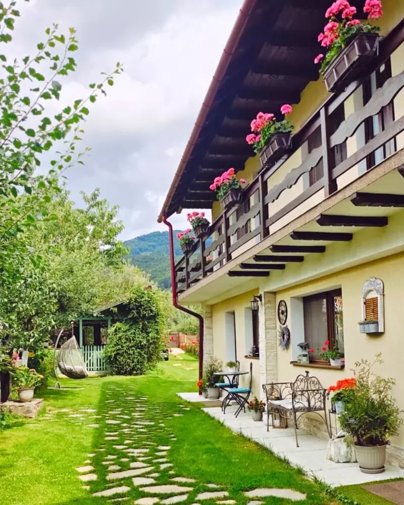 Vila Chic M · Moieciu de Jos, Brașov — Moieciu de Jos, Brașov